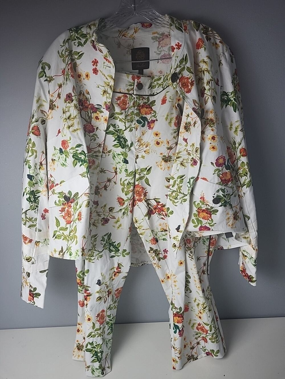 Disney Alice Through Looking Glass Jacket Pants Set Womens XL White Floral